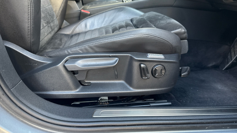 Volkswagen Passat 2.0 TDI GT 5dr DSG [Panoramic Roof] Diesel Estate